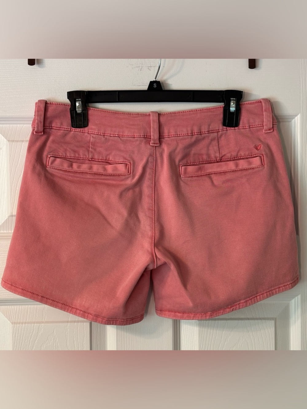 American Eagle Midi Super Stretch Pink Shorts Size 8 EUC - Picture 3 of 7